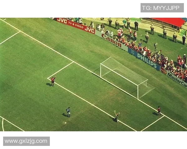 德国足球明星同框合影展现团结与荣耀的瞬间